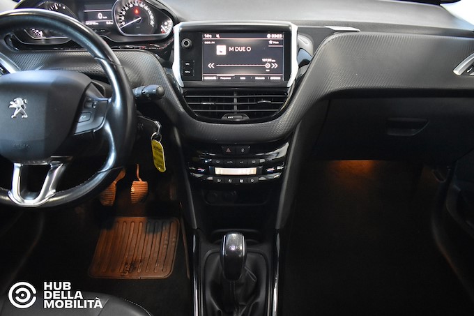 PEUGEOT 2008 PureTech 82 Allure